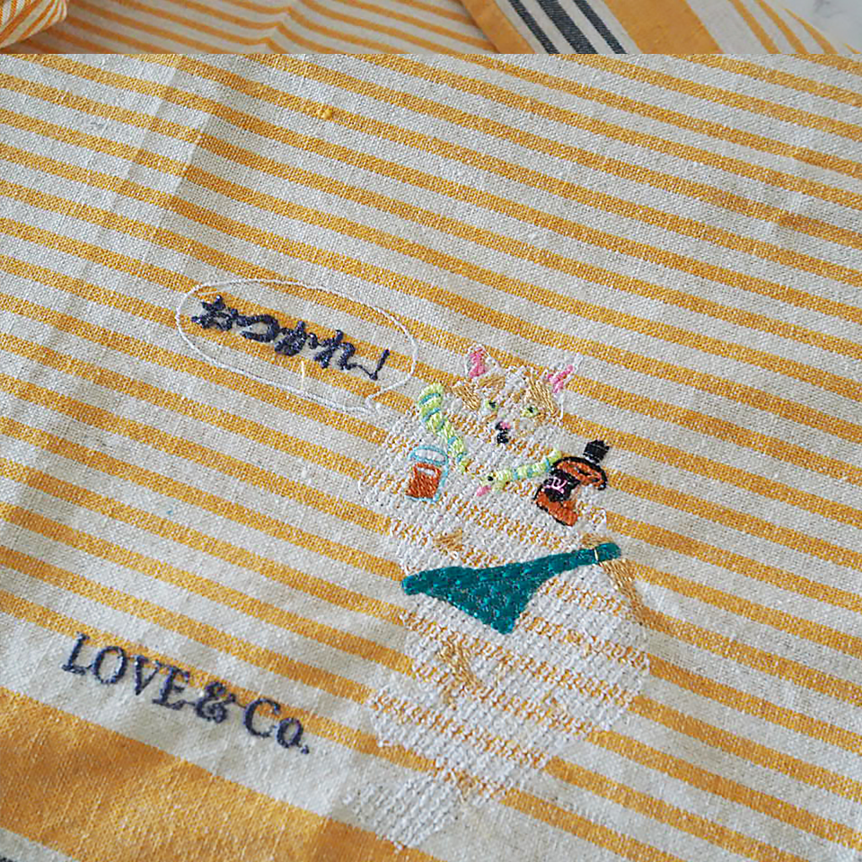そっくりの 刺繍キッチンクロス おつかれ!