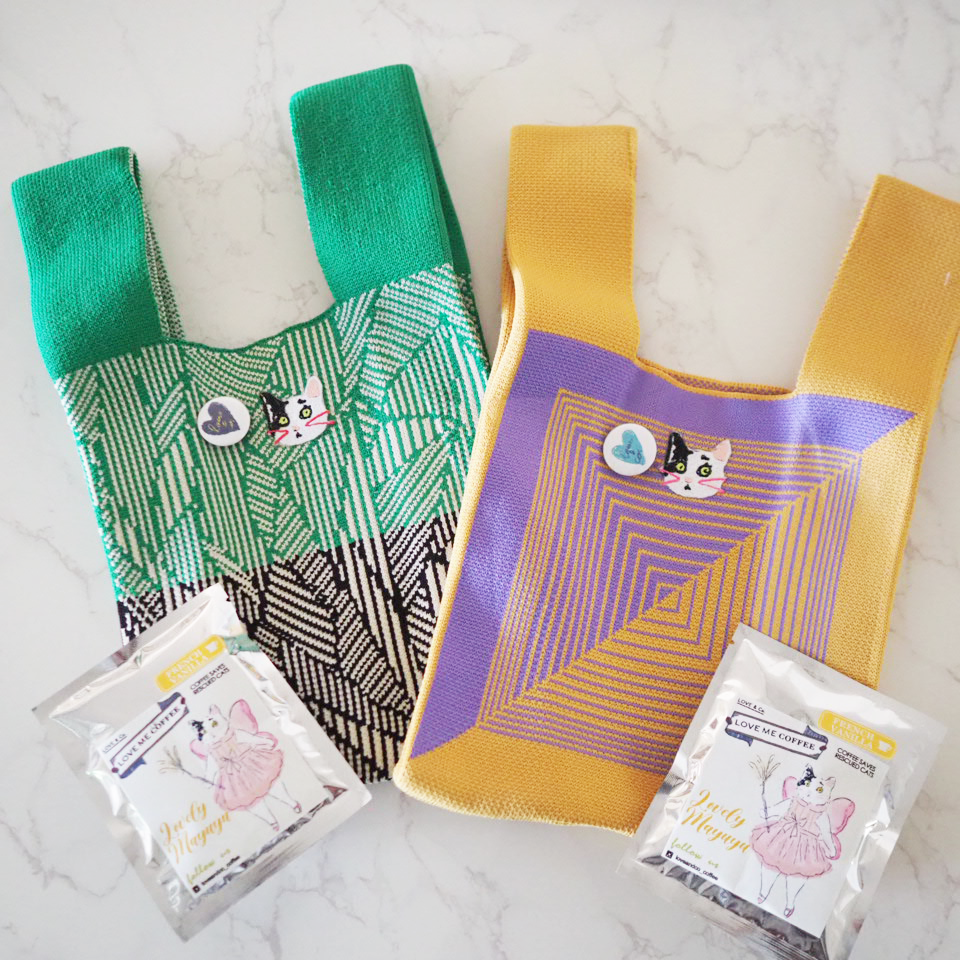 (4/13 20:00より販売)まゆゆの刺繍ニットバッグ with ドリップコーヒー