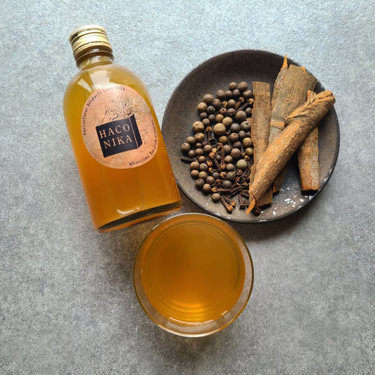 Haconikaのスパイスアップルジュース&おかみちゃんの刺繍のマスコット