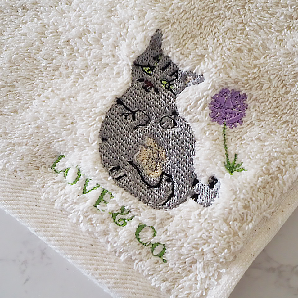 スカビーママンの刺繍のオーガニックコットンミニタオル