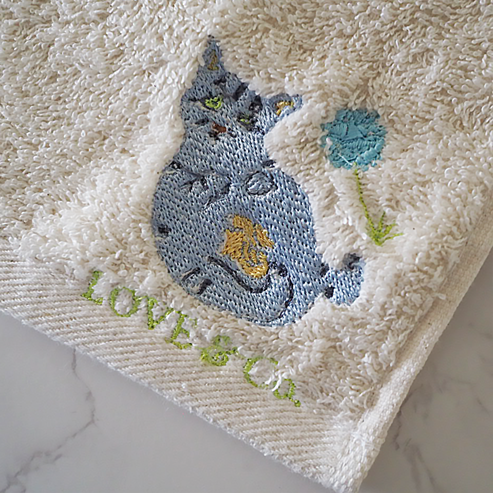 スカビーママンの刺繍のオーガニックコットンミニタオル