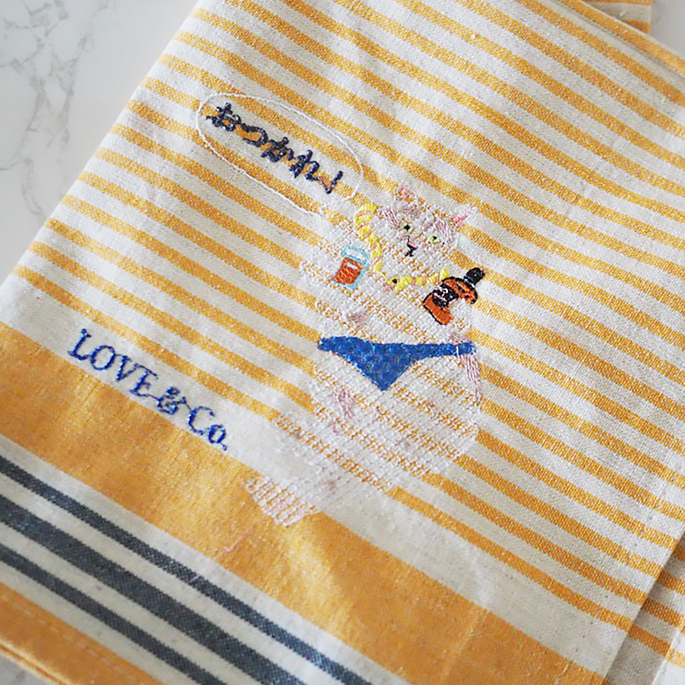 そっくりの 刺繍キッチンクロス おつかれ!