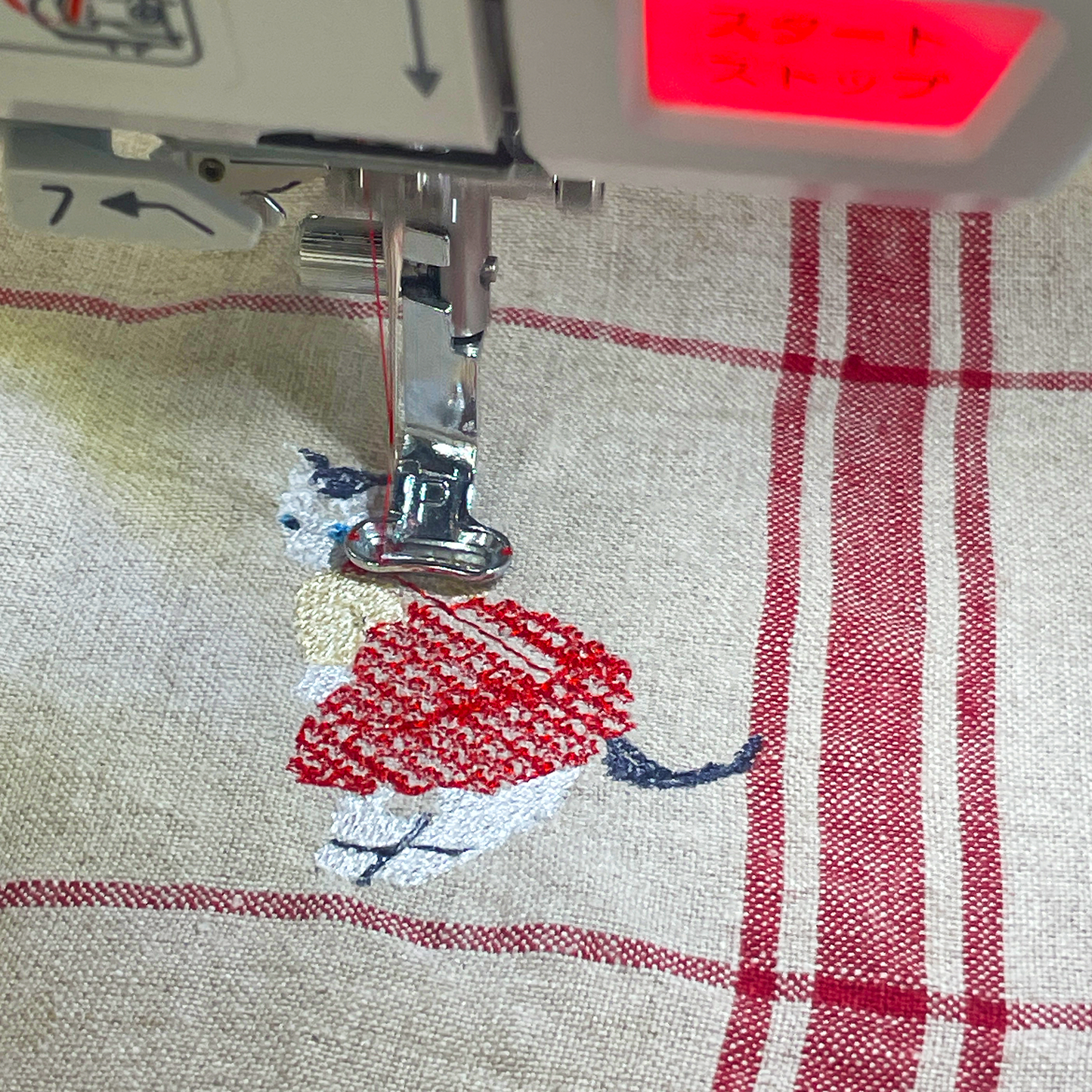 ピノ子の刺繍ランチョンマット【ぼったくりチェキつき】