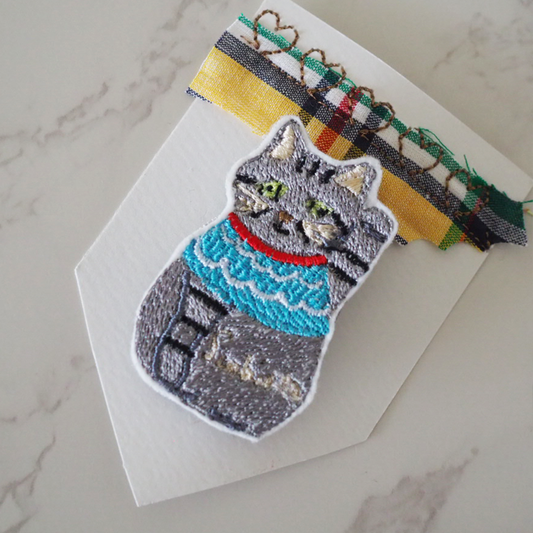 KEIKO YAMASHITAのマルチウェイバッグ & スカビーの刺繍ブローチ