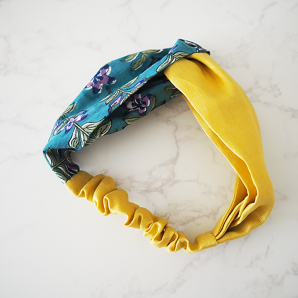 ケイコヤマシタのヘアバンド ラブコCATの台紙付き