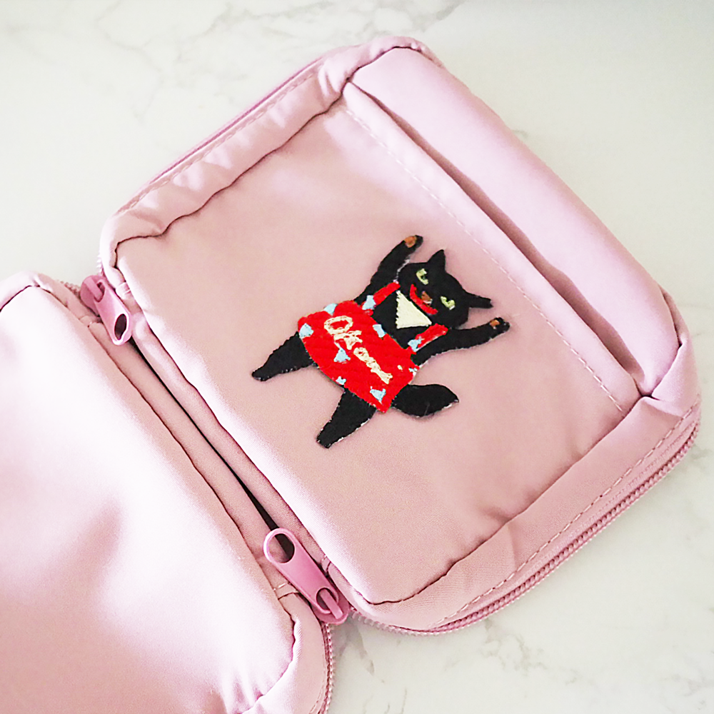 おかみちゃんの刺繍のマルチクッションポーチ　