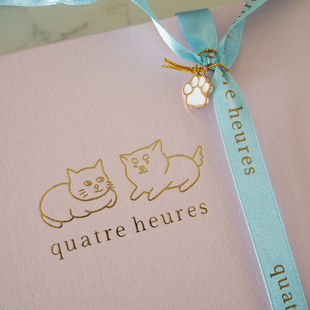 おかみちゃんのおすわりギフトBOX（マスコット付き）