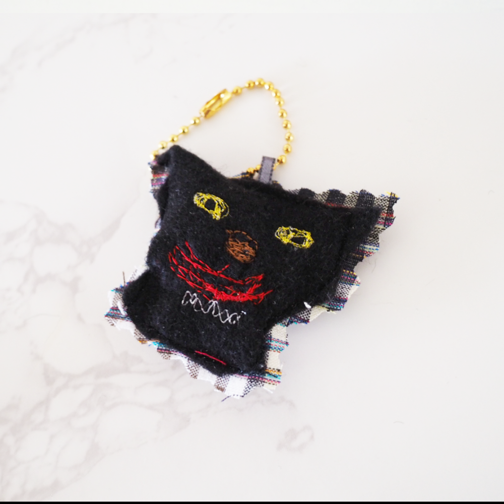 Haconikaのスパイスアップルジュース＆おかみちゃんの刺繍のマスコット