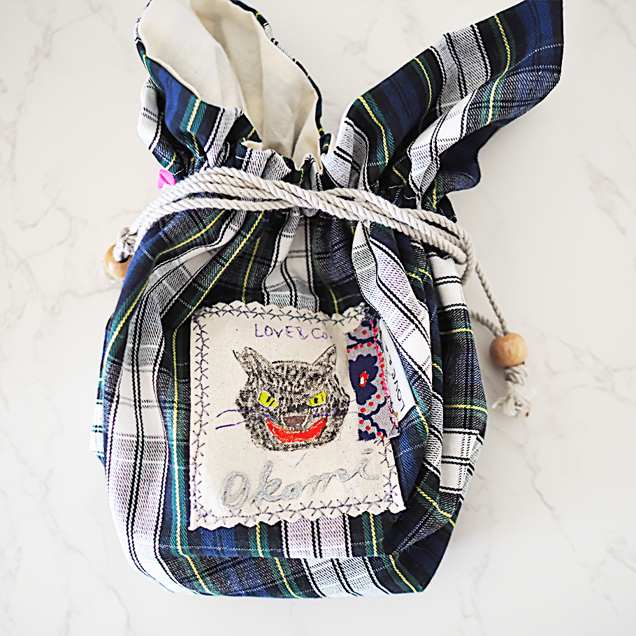 HANDMADEのラブコCATS巾着と招き猫せんべいセット
