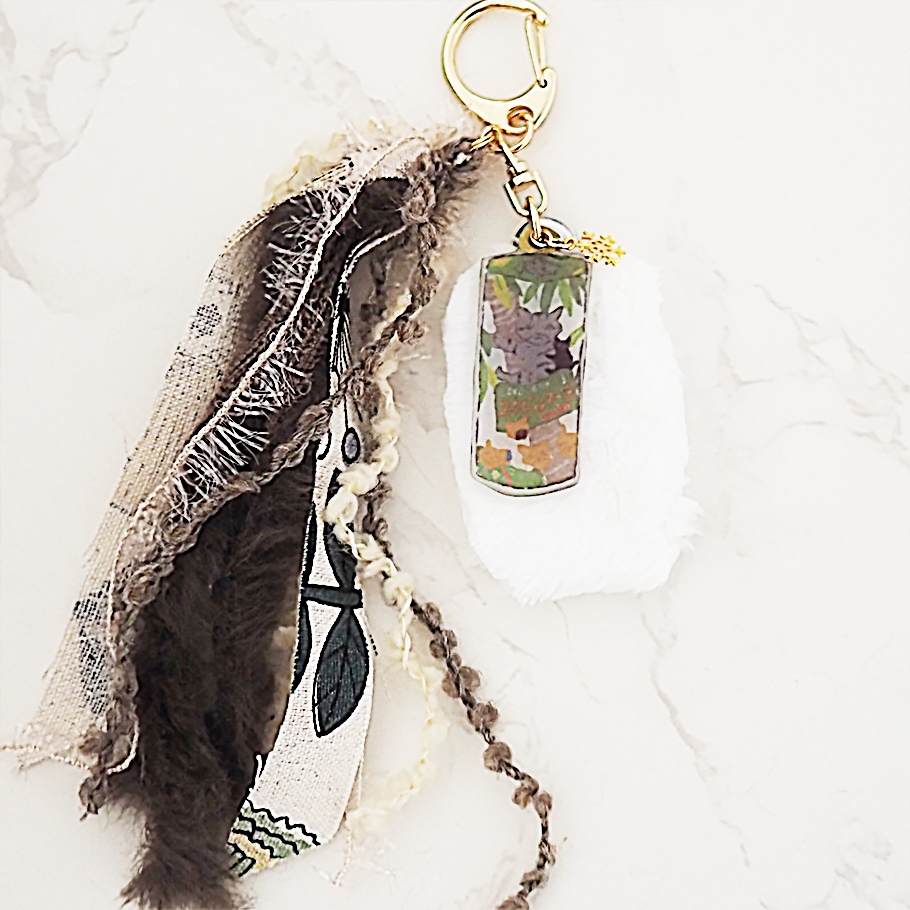 カレンダーイラストのプラ板キーホルダー（全12種）