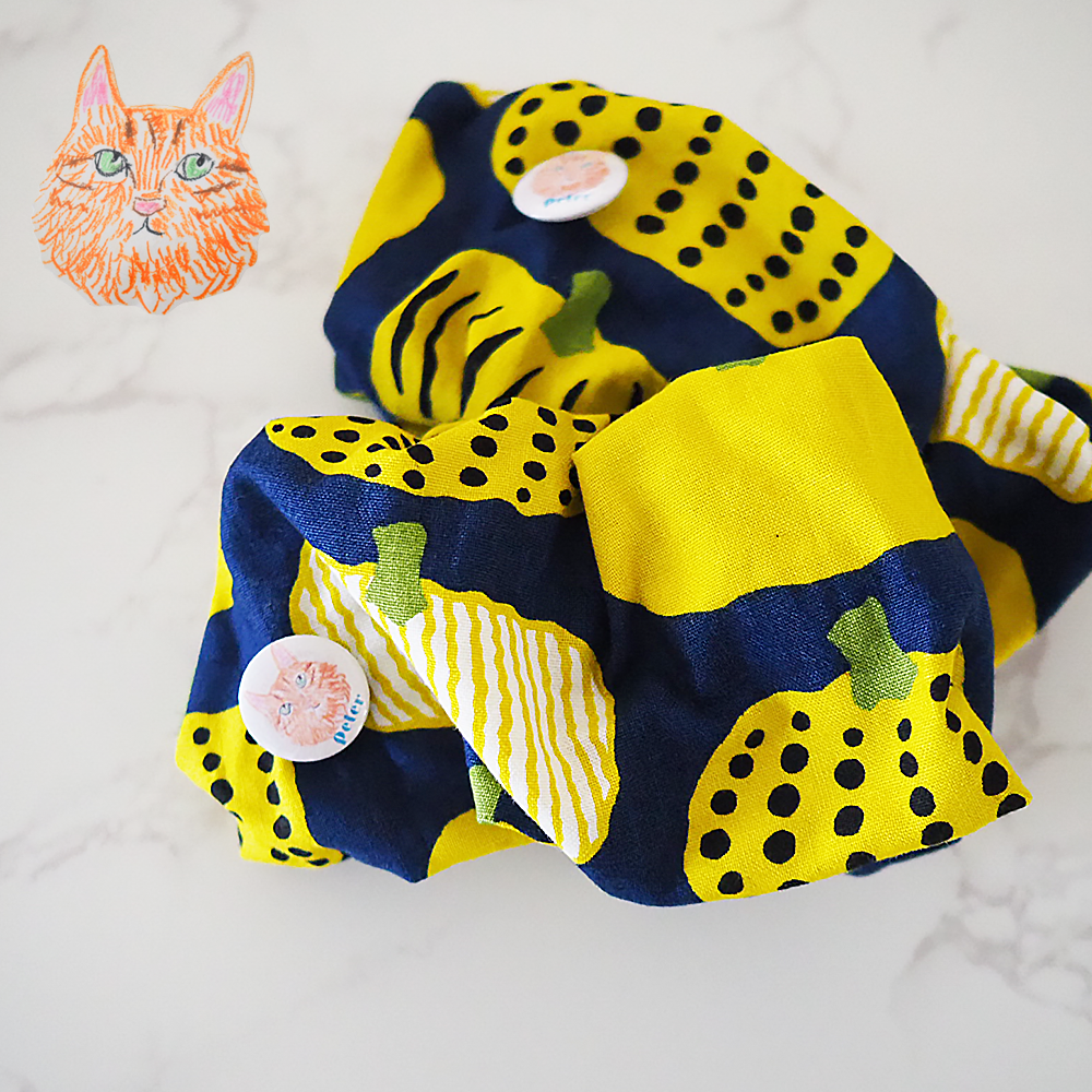 ケイコヤマシタのアームシュシュ ラブコCATミニ缶バッジつき