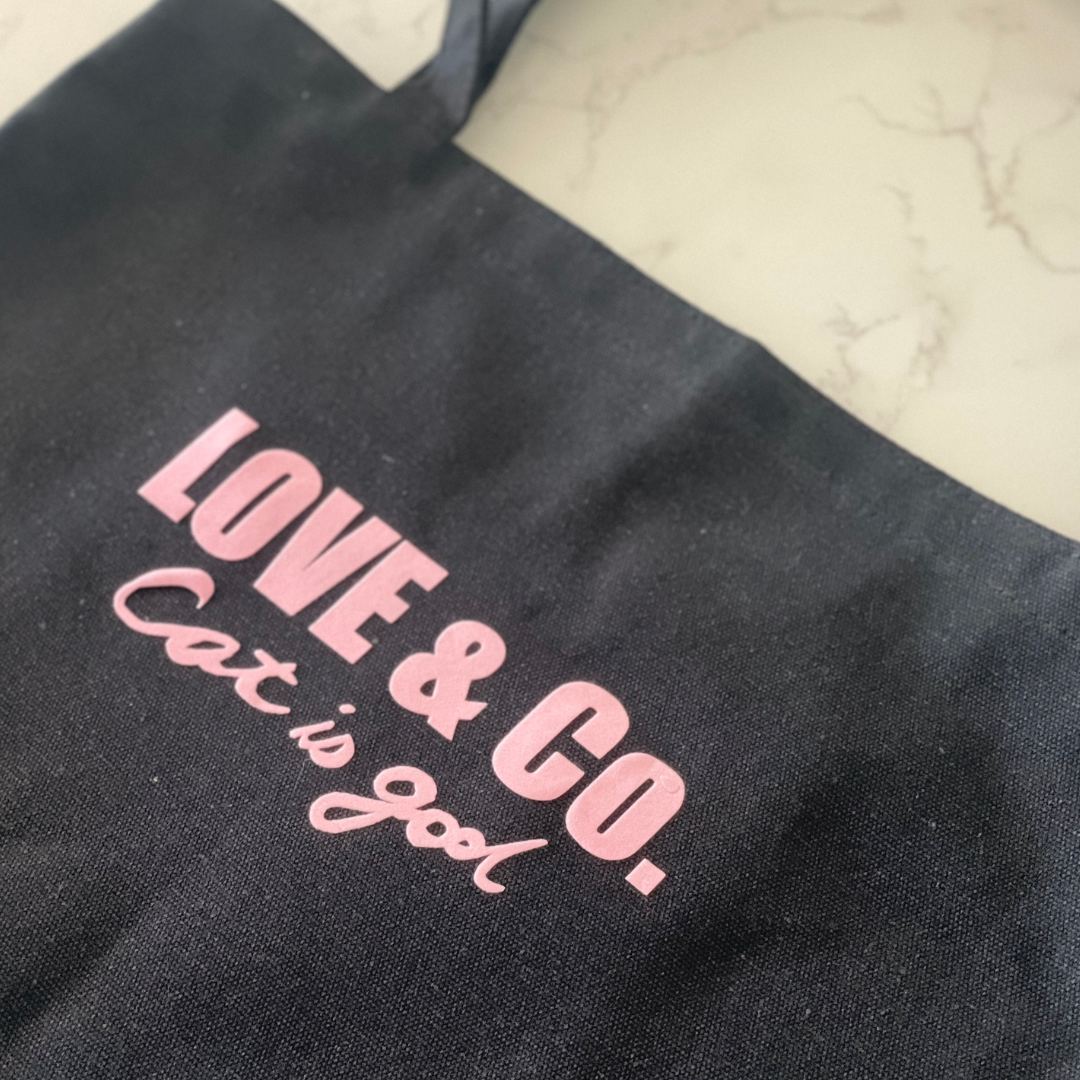 LOVE & Co. BIG TOTE cat is god (グチャフラワーブローチ付き）