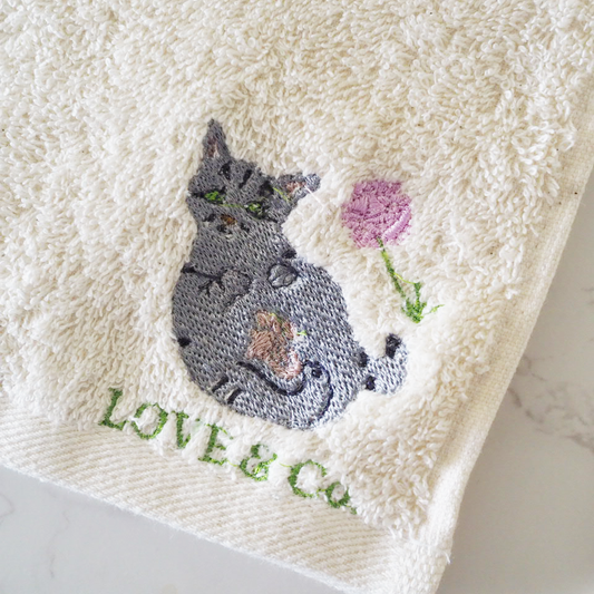 スカビーママンの刺繍のオーガニックコットンミニタオル