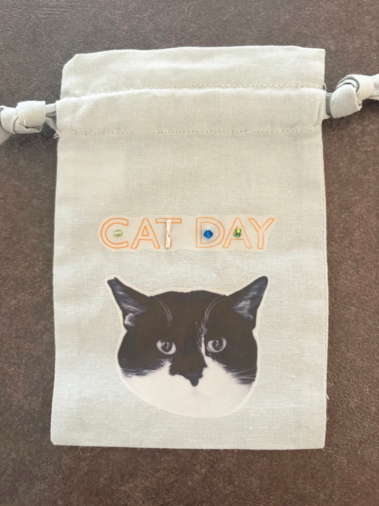 【CAT DAY】そればなさんのクッキーとコーヒー・ビーズ刺繍ミニ巾着セット