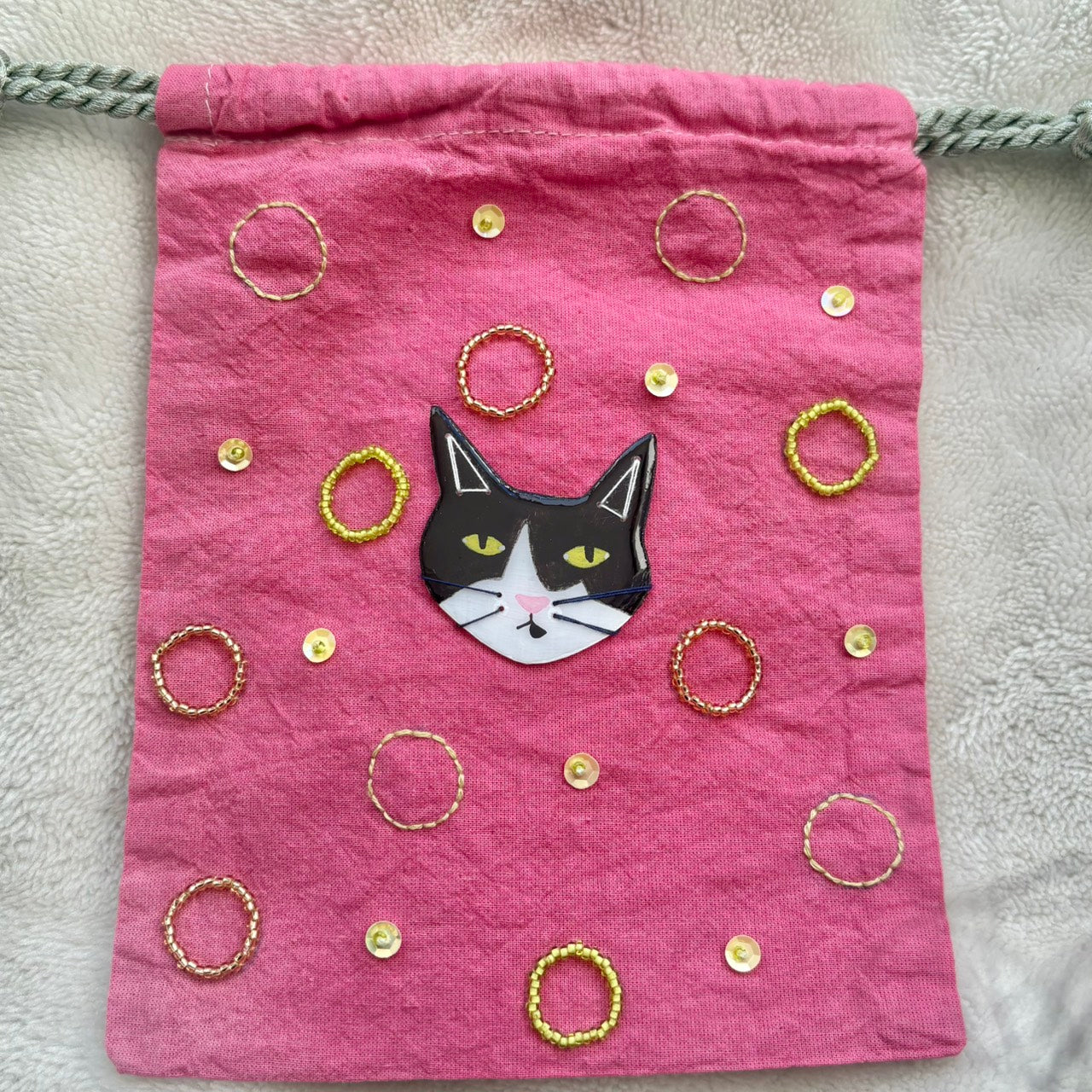 手染めのビーズ刺繍巾着 by yui