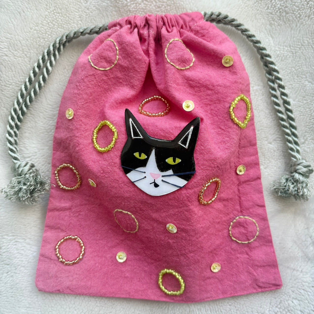 手染めのビーズ刺繍巾着 by yui