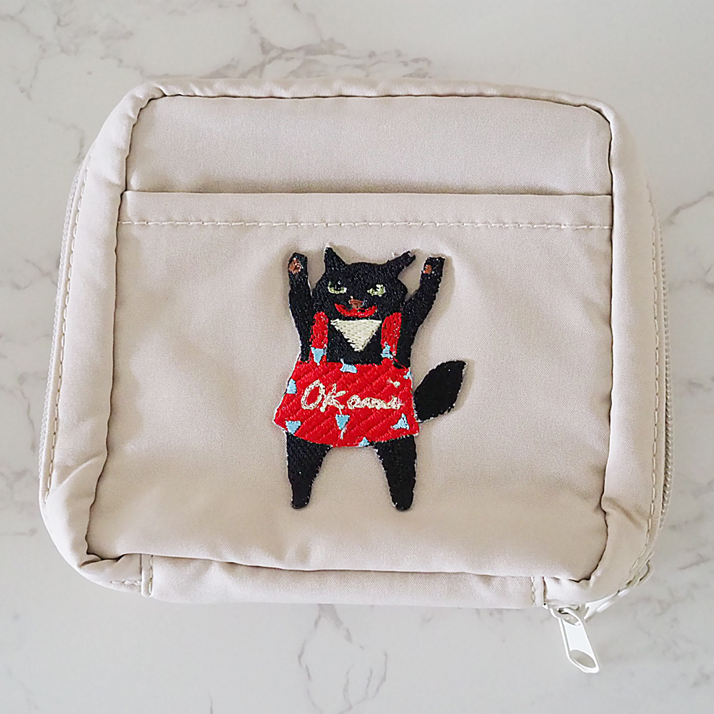 おかみちゃんの刺繍のマルチクッションポーチ　