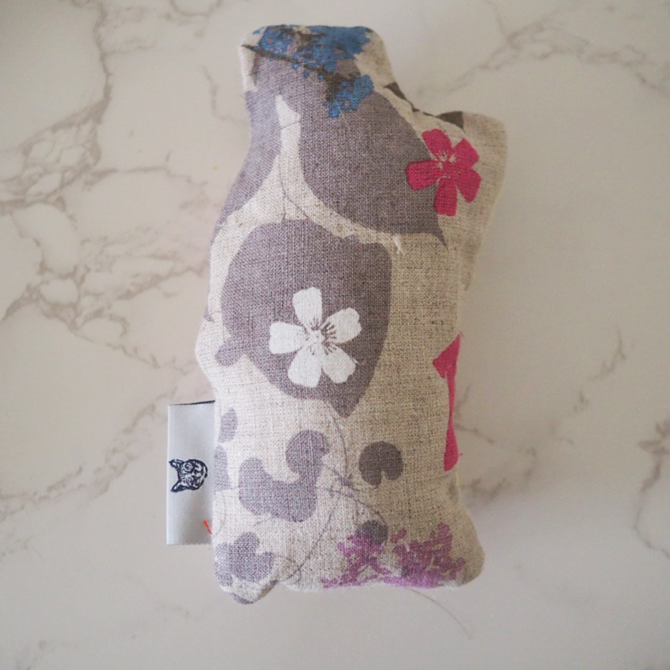 刺繍のラブコCATS ドール   LARGE