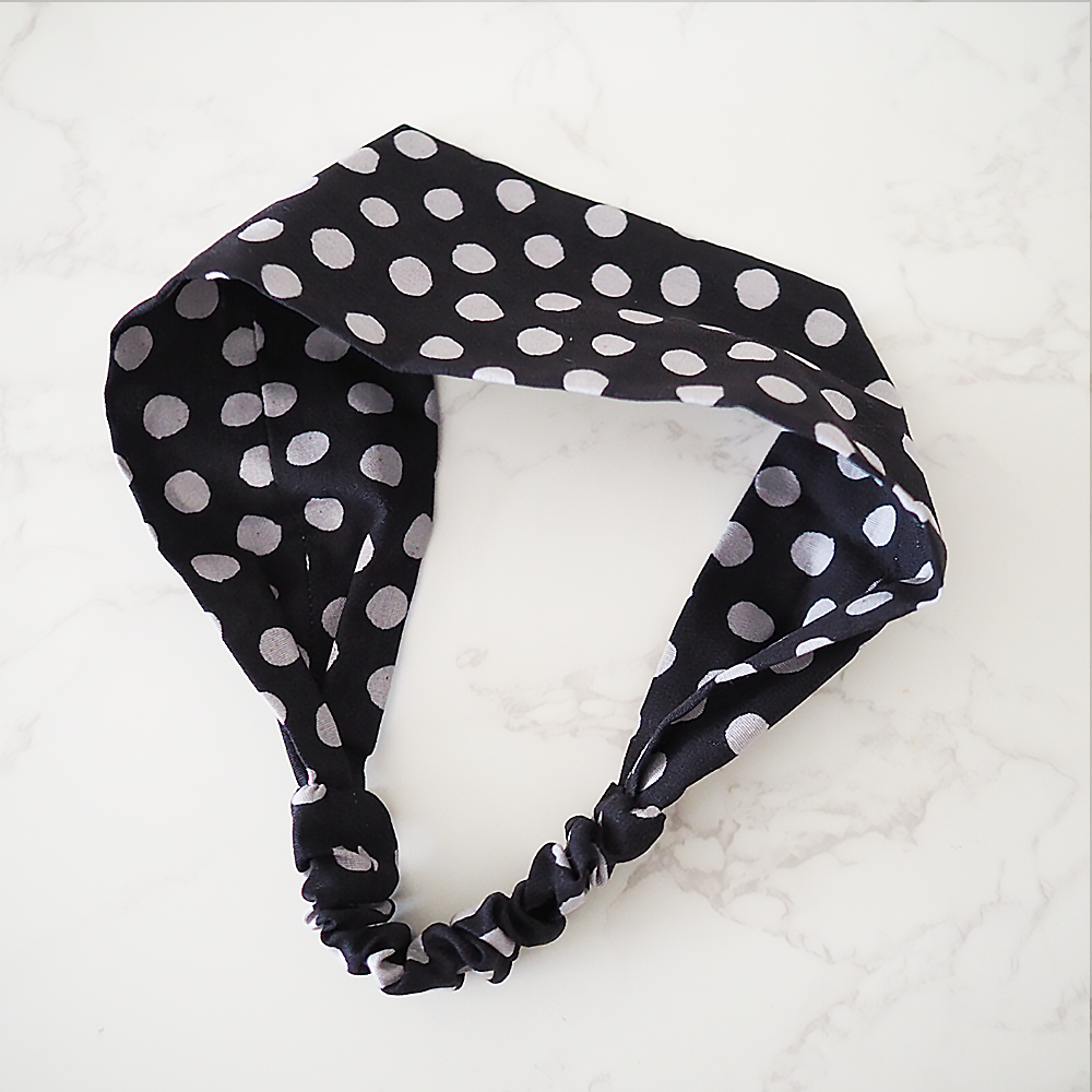 ケイコヤマシタのヘアバンド ラブコCATの台紙付き