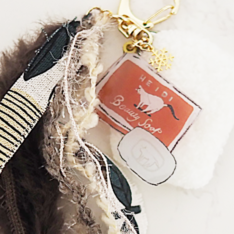 カレンダーイラストのプラ板キーホルダー（全12種）