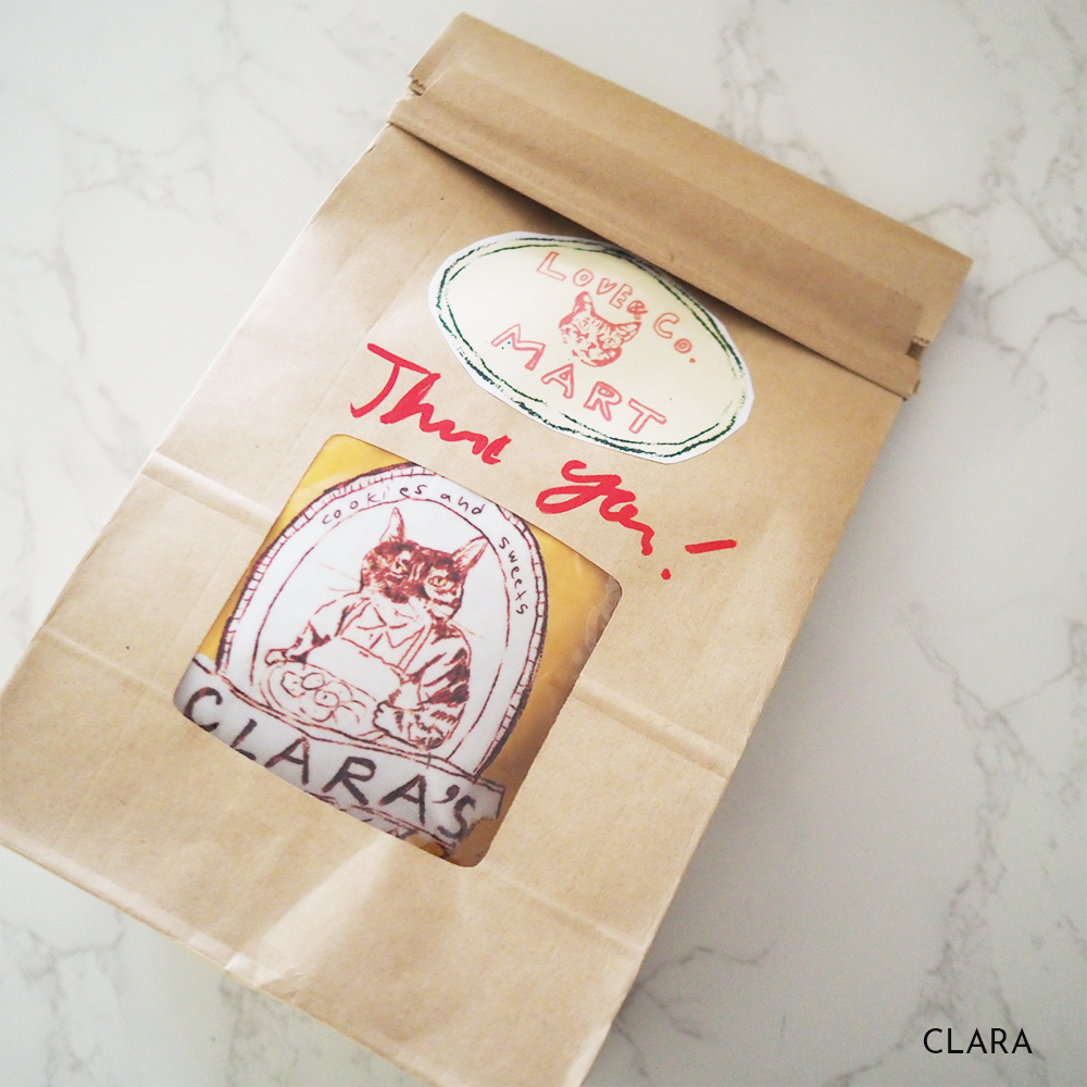 ラブコMART 　ラブコCATSのカレンダークッション (次回使えるお得なクーポン付き）