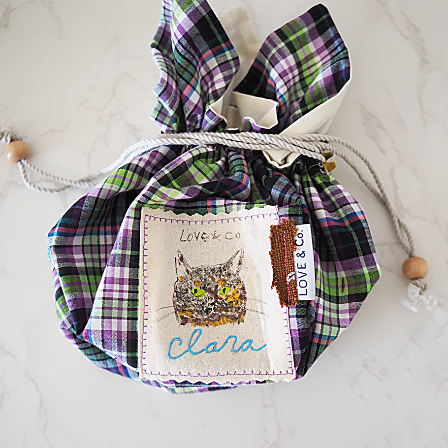 HANDMADEのラブコCATS巾着と招き猫せんべいセット