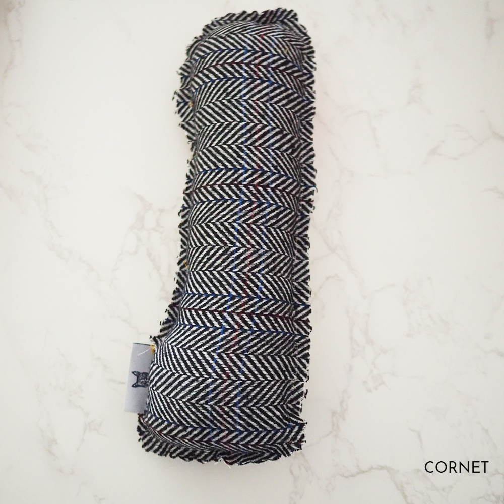 ラブコMART 　ラブコCATSのカレンダークッション (次回使えるお得なクーポン付き）