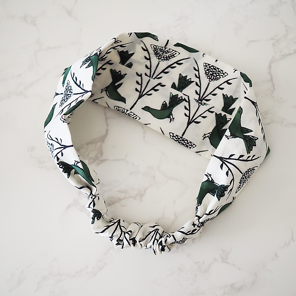 ケイコヤマシタのヘアバンド ラブコCATの台紙付き