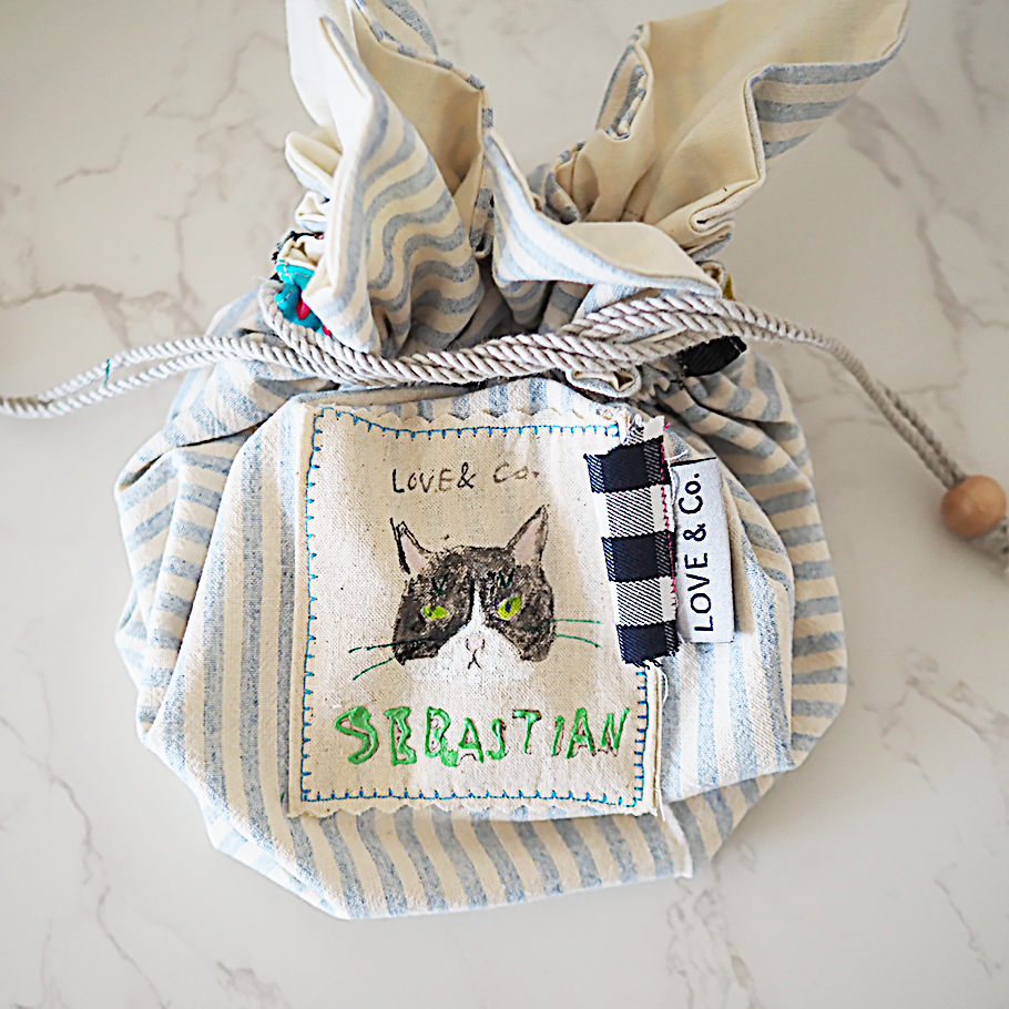 HANDMADEのラブコCATS巾着と招き猫せんべいセット