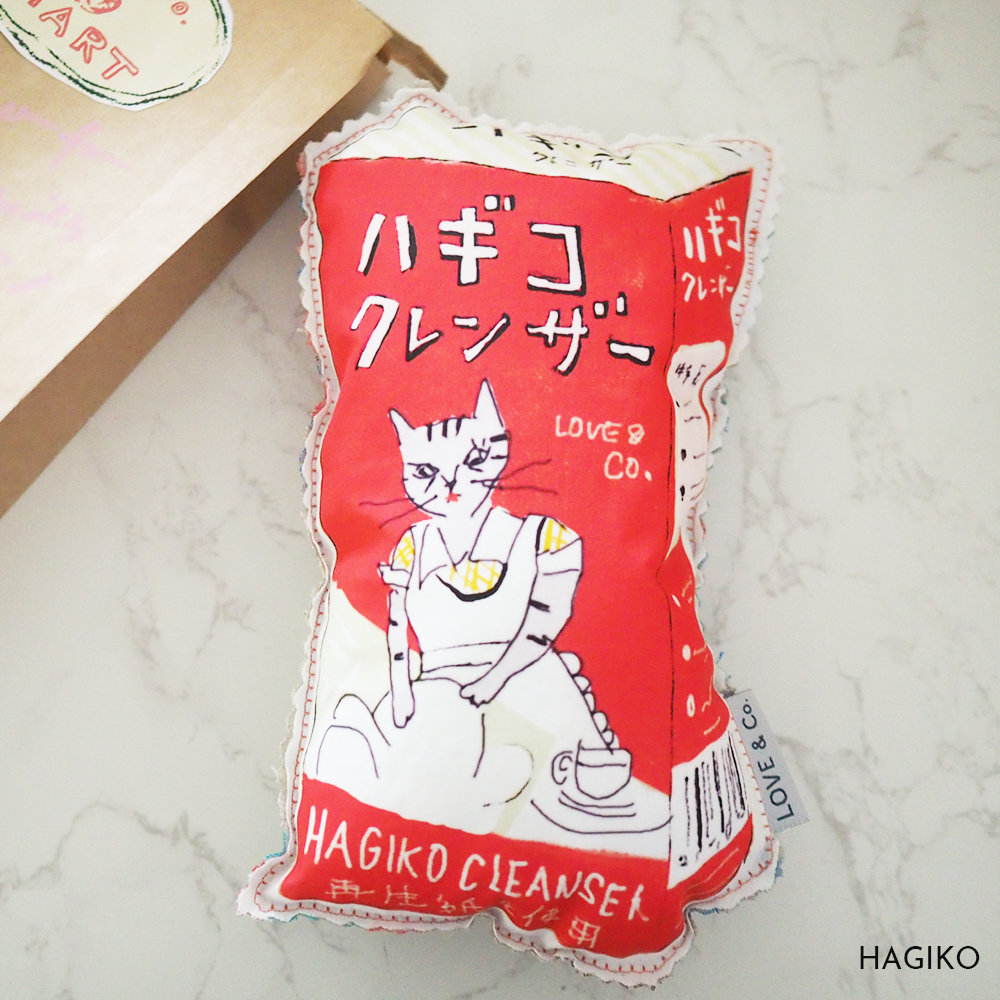 ラブコMART 　ラブコCATSのカレンダークッション (次回使えるお得なクーポン付き）