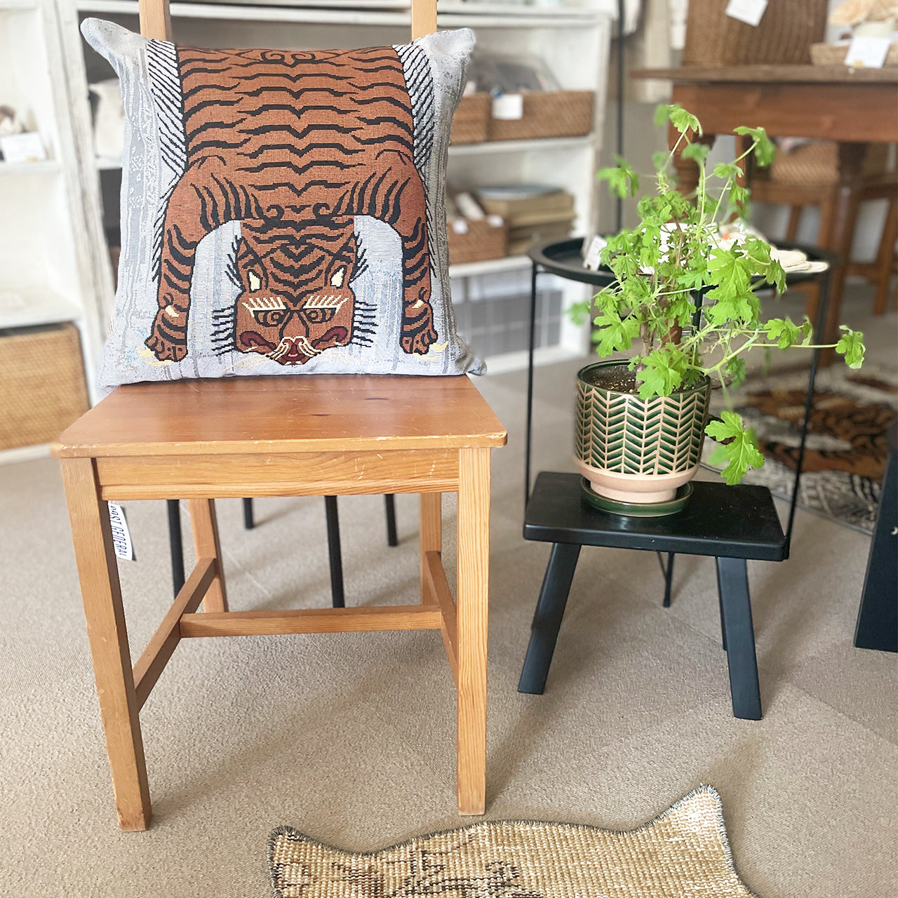 TIGER ジャガードクッションカバー
