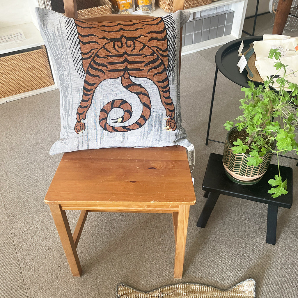 TIGER ジャガードクッションカバー