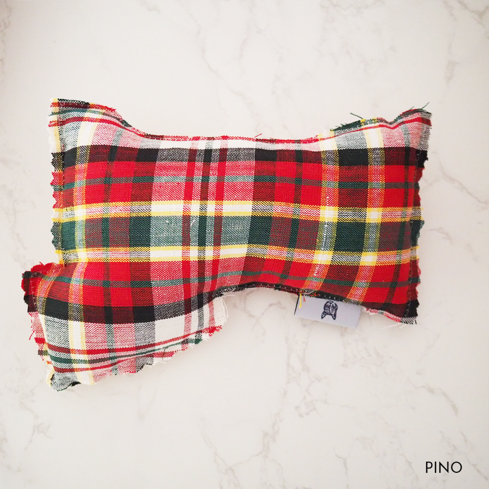 ラブコMART 　ラブコCATSのカレンダークッション (次回使えるお得なクーポン付き）