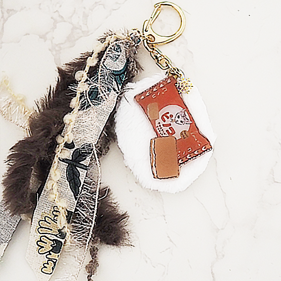 カレンダーイラストのプラ板キーホルダー（全12種）